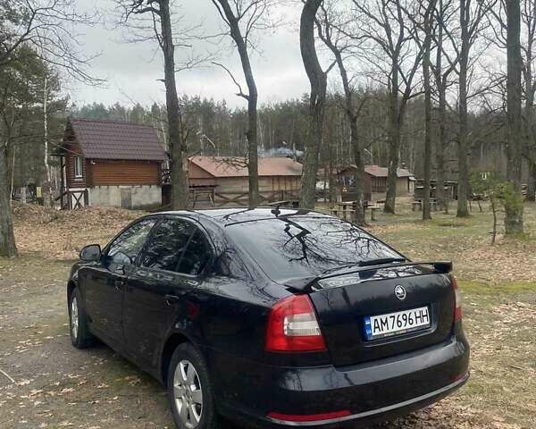 Черный Шкода Октавия, объемом двигателя 1.8 л и пробегом 220 тыс. км за 7500 $, фото 4 на Automoto.ua