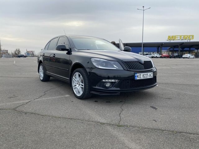 Черный Шкода Октавия, объемом двигателя 1.8 л и пробегом 211 тыс. км за 9000 $, фото 7 на Automoto.ua