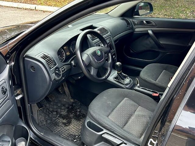 Чорний Шкода Октавія, об'ємом двигуна 1.9 л та пробігом 261 тис. км за 7500 $, фото 6 на Automoto.ua