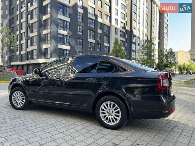 Черный Шкода Октавия, объемом двигателя 1.8 л и пробегом 295 тыс. км за 6500 $, фото 4 на Automoto.ua