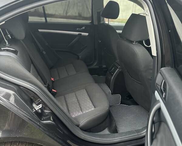 Чорний Шкода Октавія, об'ємом двигуна 1.6 л та пробігом 314 тис. км за 7300 $, фото 2 на Automoto.ua