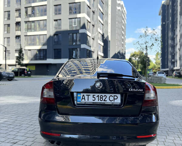 Черный Шкода Октавия, объемом двигателя 1.8 л и пробегом 295 тыс. км за 6500 $, фото 2 на Automoto.ua