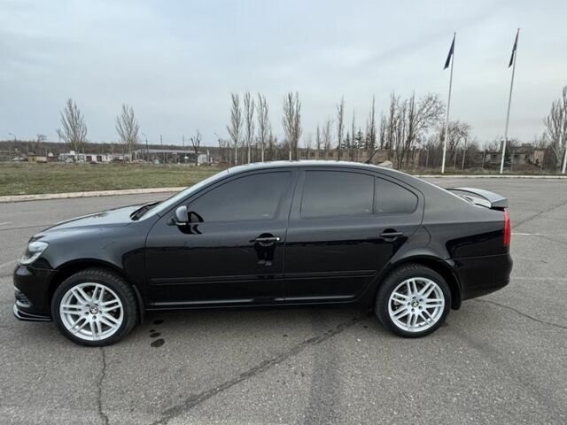 Черный Шкода Октавия, объемом двигателя 1.8 л и пробегом 211 тыс. км за 9000 $, фото 2 на Automoto.ua