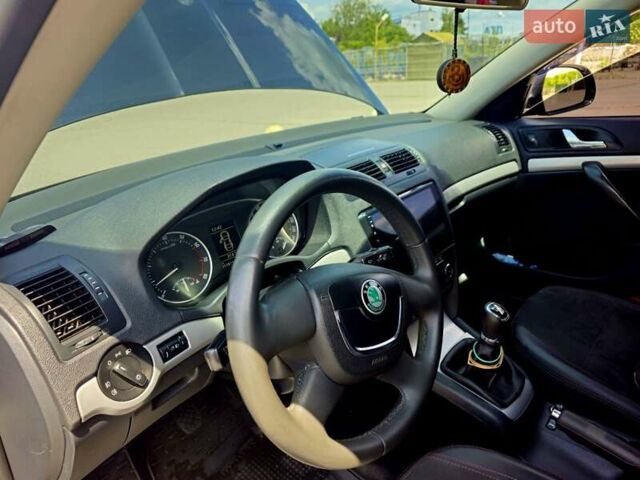 Черный Шкода Октавия, объемом двигателя 1.8 л и пробегом 252 тыс. км за 11600 $, фото 6 на Automoto.ua