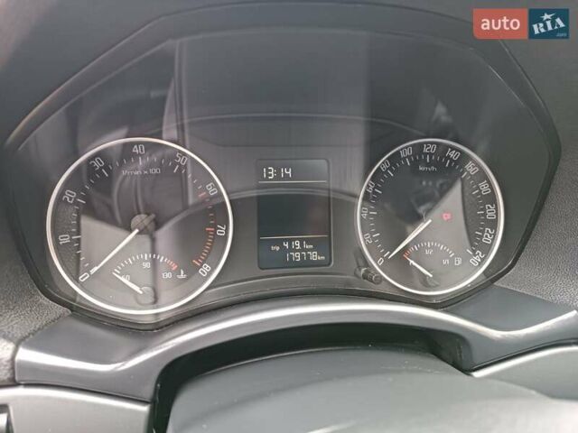Шкода Октавия 2009 в Житомире на Automoto.ua Черный Шкода Октавия, объемом двигателя 1.6 л и пробегом 178 тыс. км за 7500 $, фото 38 на Automoto.ua