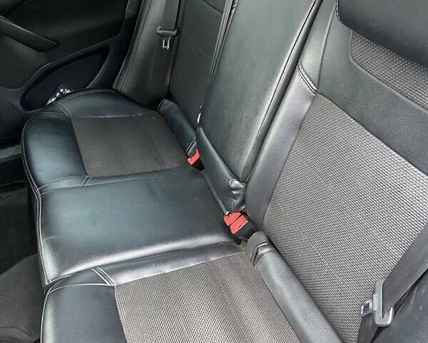 Черный Шкода Октавия, объемом двигателя 1.8 л и пробегом 210 тыс. км за 6800 $, фото 8 на Automoto.ua