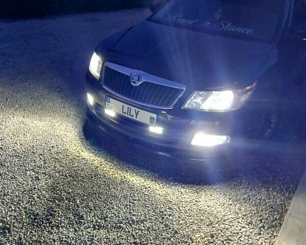 Чорний Шкода Октавія, об'ємом двигуна 1.6 л та пробігом 101 тис. км за 8800 $, фото 6 на Automoto.ua
