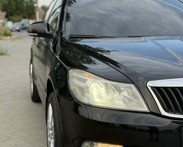 Черный Шкода Октавия, объемом двигателя 1.8 л и пробегом 200 тыс. км за 7600 $, фото 5 на Automoto.ua