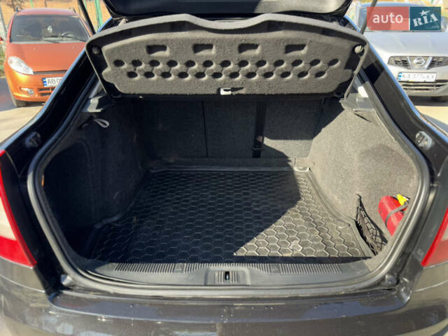 Черный Шкода Октавия, объемом двигателя 1.6 л и пробегом 230 тыс. км за 6999 $, фото 22 на Automoto.ua