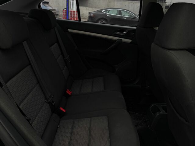 Черный Шкода Октавия, объемом двигателя 1.6 л и пробегом 164 тыс. км за 7500 $, фото 13 на Automoto.ua