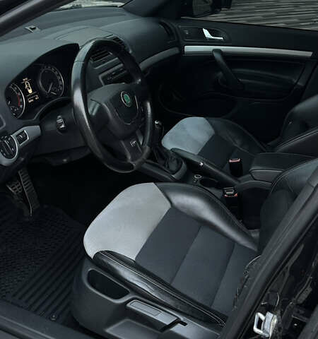 Черный Шкода Октавия, объемом двигателя 1.97 л и пробегом 267 тыс. км за 10500 $, фото 8 на Automoto.ua