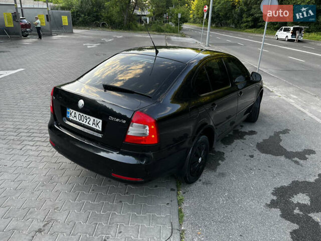 Черный Шкода Октавия, объемом двигателя 1.8 л и пробегом 180 тыс. км за 7200 $, фото 7 на Automoto.ua
