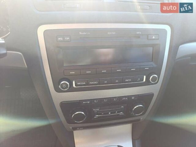 Чорний Шкода Октавія, об'ємом двигуна 1.8 л та пробігом 182 тис. км за 7600 $, фото 20 на Automoto.ua