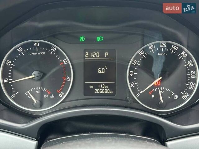Черный Шкода Октавия, объемом двигателя 1.8 л и пробегом 206 тыс. км за 7490 $, фото 12 на Automoto.ua