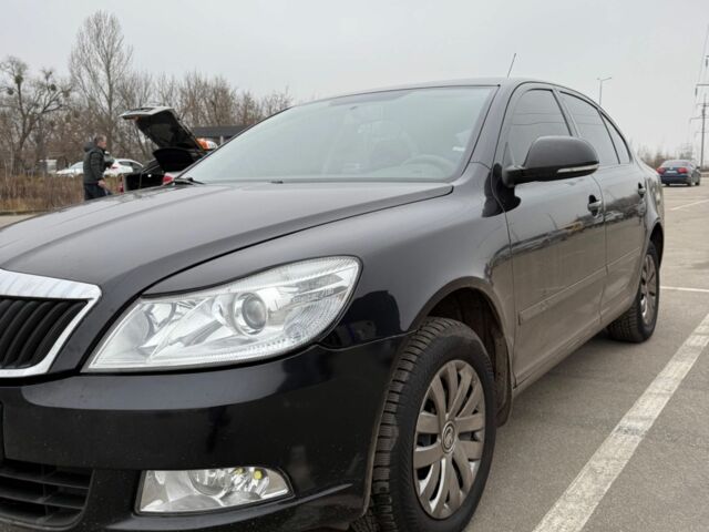 Черный Шкода Октавия, объемом двигателя 1.6 л и пробегом 164 тыс. км за 7500 $, фото 5 на Automoto.ua