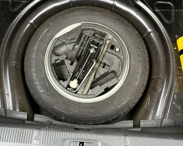 Чорний Шкода Октавія, об'ємом двигуна 2 л та пробігом 320 тис. км за 7800 $, фото 12 на Automoto.ua