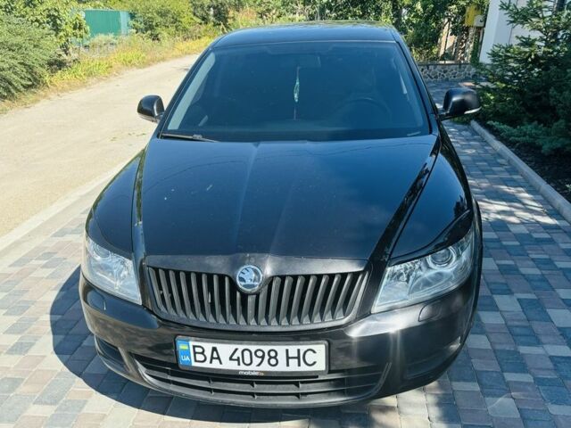 Черный Шкода Октавия, объемом двигателя 1.2 л и пробегом 250 тыс. км за 6500 $, фото 1 на Automoto.ua