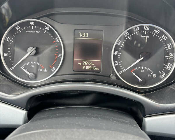 Чорний Шкода Октавія, об'ємом двигуна 1.6 л та пробігом 217 тис. км за 7199 $, фото 15 на Automoto.ua