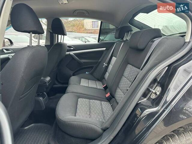 Черный Шкода Октавия, объемом двигателя 1.8 л и пробегом 206 тыс. км за 7490 $, фото 9 на Automoto.ua