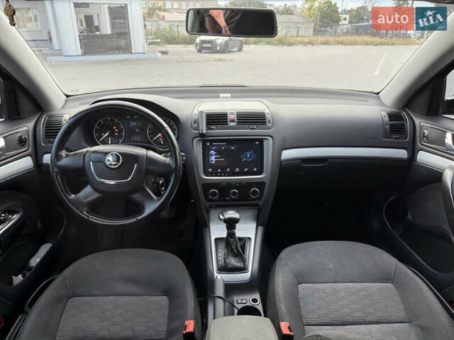 Черный Шкода Октавия, объемом двигателя 1.8 л и пробегом 200 тыс. км за 7600 $, фото 10 на Automoto.ua