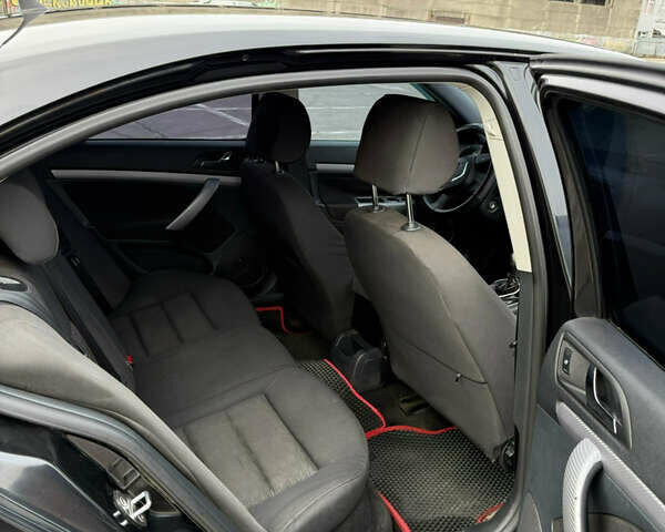 Чорний Шкода Октавія, об'ємом двигуна 1.6 л та пробігом 337 тис. км за 7100 $, фото 8 на Automoto.ua