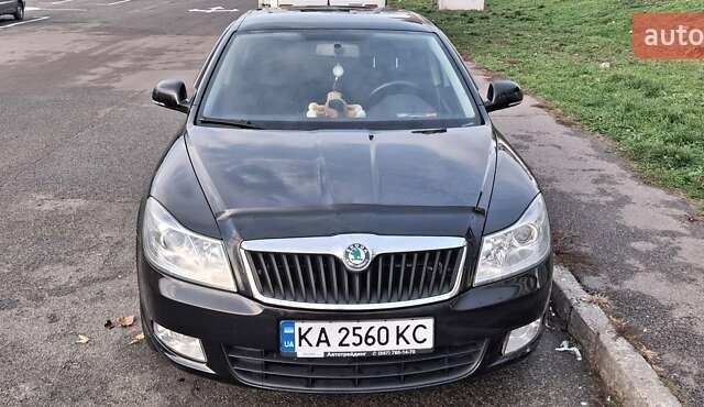Черный Шкода Октавия, объемом двигателя 1.8 л и пробегом 200 тыс. км за 8300 $, фото 6 на Automoto.ua