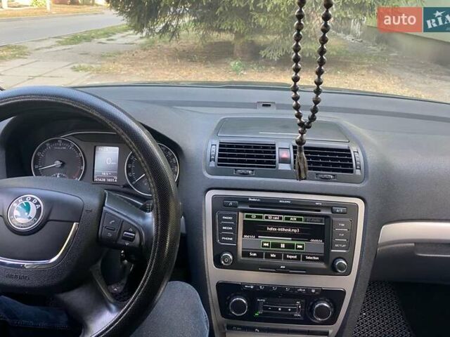 Чорний Шкода Октавія, об'ємом двигуна 1.8 л та пробігом 278 тис. км за 9100 $, фото 7 на Automoto.ua