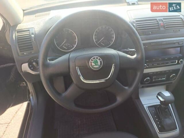 Чорний Шкода Октавія, об'ємом двигуна 1.8 л та пробігом 182 тис. км за 7600 $, фото 24 на Automoto.ua