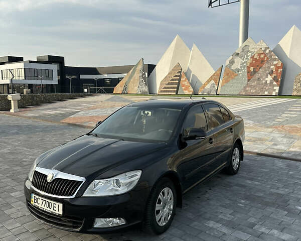 Черный Шкода Октавия, объемом двигателя 1.6 л и пробегом 226 тыс. км за 7900 $, фото 3 на Automoto.ua