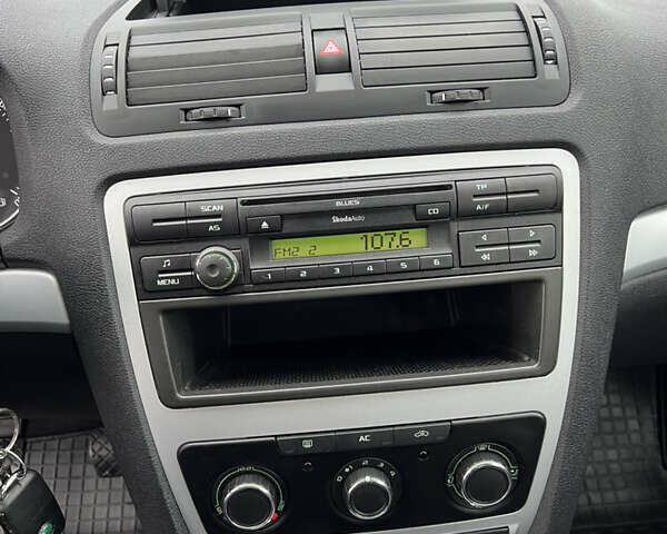 Чорний Шкода Октавія, об'ємом двигуна 1.6 л та пробігом 167 тис. км за 8150 $, фото 31 на Automoto.ua