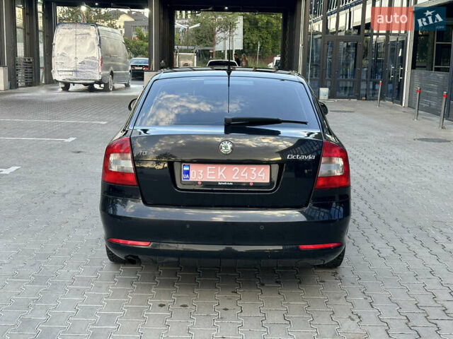 Черный Шкода Октавия, объемом двигателя 1.6 л и пробегом 178 тыс. км за 7800 $, фото 5 на Automoto.ua