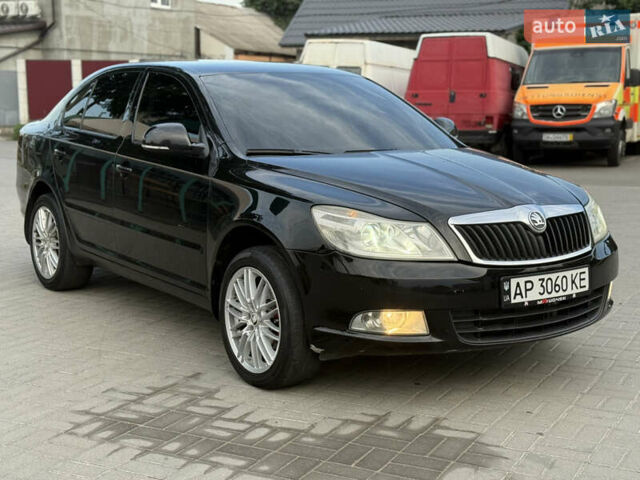 Черный Шкода Октавия, объемом двигателя 1.8 л и пробегом 200 тыс. км за 7600 $, фото 1 на Automoto.ua