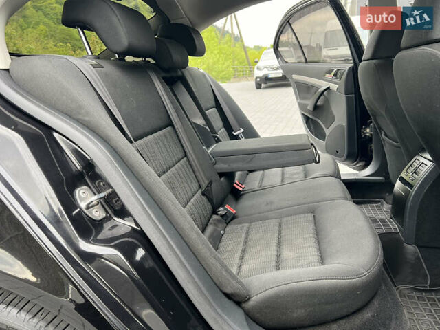 Чорний Шкода Октавія, об'ємом двигуна 1.6 л та пробігом 261 тис. км за 7900 $, фото 64 на Automoto.ua