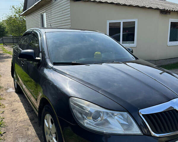 Черный Шкода Октавия, объемом двигателя 1.9 л и пробегом 300 тыс. км за 7999 $, фото 2 на Automoto.ua