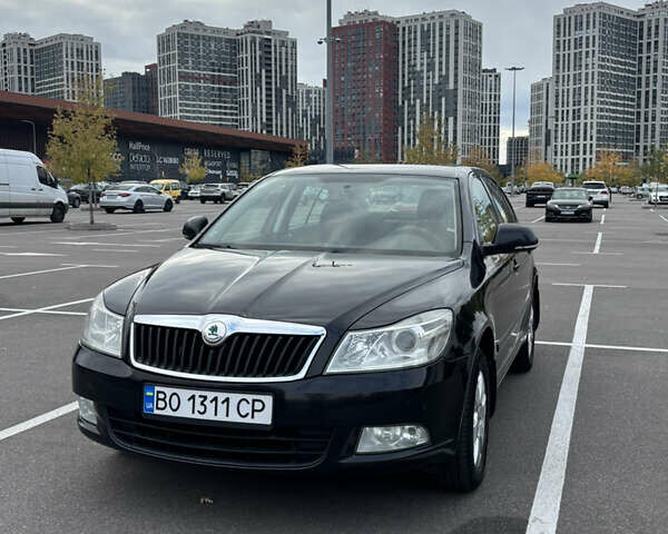 Черный Шкода Октавия, объемом двигателя 1.8 л и пробегом 287 тыс. км за 8700 $, фото 2 на Automoto.ua