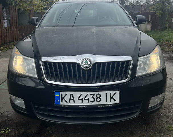 Черный Шкода Октавия, объемом двигателя 1.8 л и пробегом 205 тыс. км за 7000 $, фото 1 на Automoto.ua