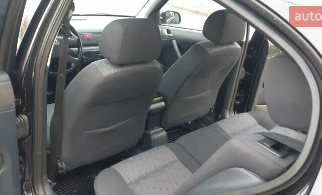 Чорний Шкода Октавія, об'ємом двигуна 1.6 л та пробігом 259 тис. км за 6700 $, фото 18 на Automoto.ua