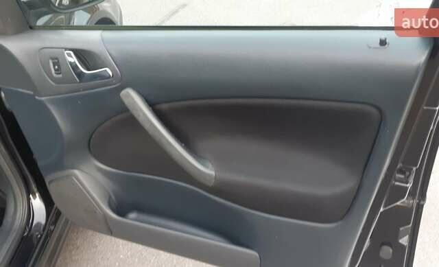 Чорний Шкода Октавія, об'ємом двигуна 1.6 л та пробігом 259 тис. км за 6700 $, фото 24 на Automoto.ua