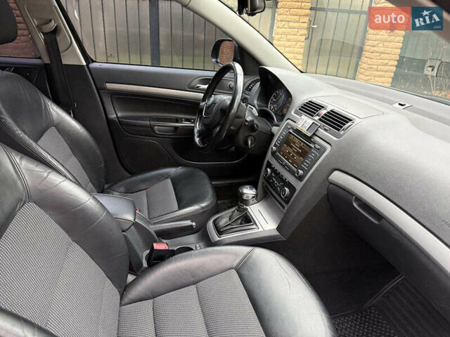 Чорний Шкода Октавія, об'ємом двигуна 2 л та пробігом 210 тис. км за 10490 $, фото 21 на Automoto.ua