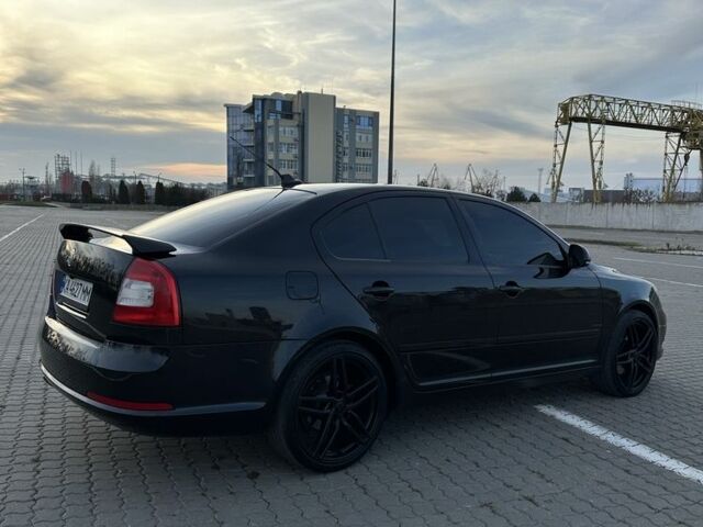 Чорний Шкода Октавія, об'ємом двигуна 2 л та пробігом 219 тис. км за 11000 $, фото 5 на Automoto.ua