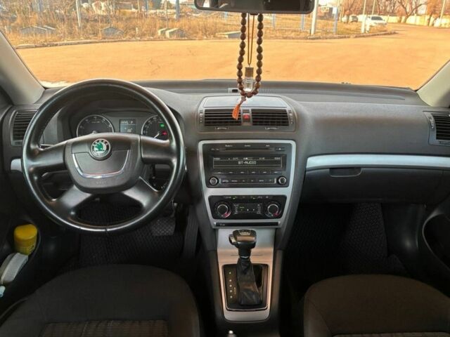 Черный Шкода Октавия, объемом двигателя 1.8 л и пробегом 240 тыс. км за 7199 $, фото 6 на Automoto.ua