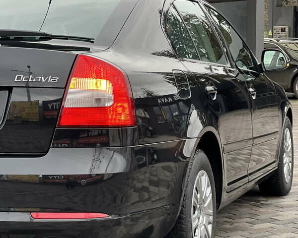 Чорний Шкода Октавія, об'ємом двигуна 1.6 л та пробігом 167 тис. км за 8150 $, фото 16 на Automoto.ua