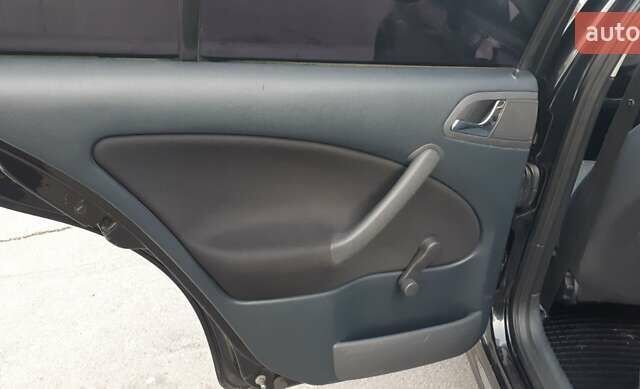 Чорний Шкода Октавія, об'ємом двигуна 1.6 л та пробігом 259 тис. км за 6700 $, фото 17 на Automoto.ua