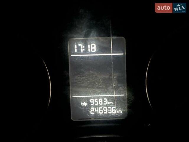 Черный Шкода Октавия, объемом двигателя 1.6 л и пробегом 246 тыс. км за 6500 $, фото 2 на Automoto.ua