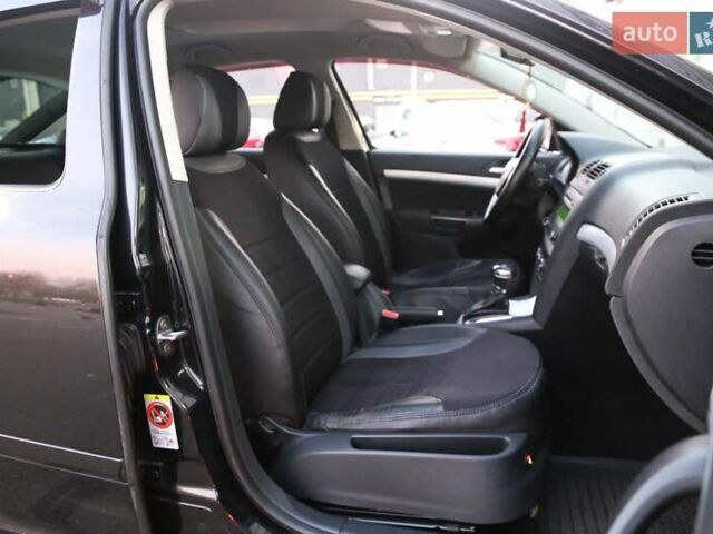 Черный Шкода Октавия, объемом двигателя 1.8 л и пробегом 201 тыс. км за 8300 $, фото 11 на Automoto.ua