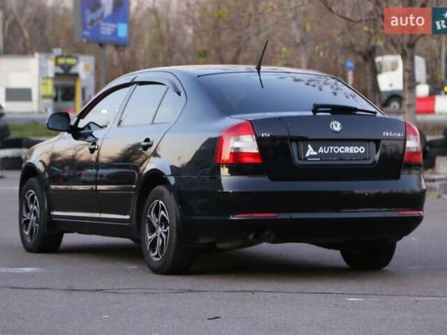 Черный Шкода Октавия, объемом двигателя 1.8 л и пробегом 201 тыс. км за 8300 $, фото 4 на Automoto.ua
