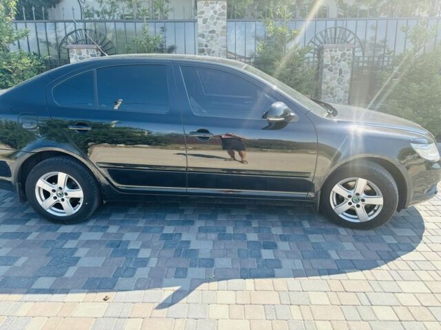 Черный Шкода Октавия, объемом двигателя 1.2 л и пробегом 250 тыс. км за 6500 $, фото 2 на Automoto.ua