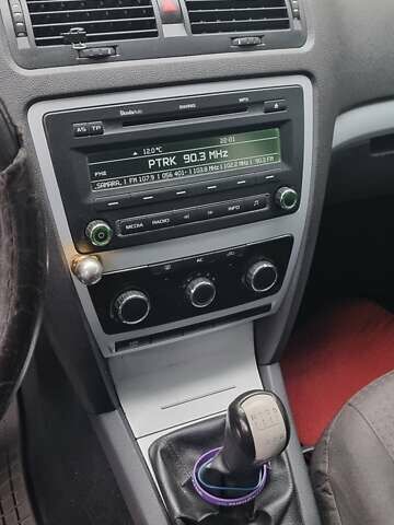 Черный Шкода Октавия, объемом двигателя 1.8 л и пробегом 203 тыс. км за 7000 $, фото 8 на Automoto.ua