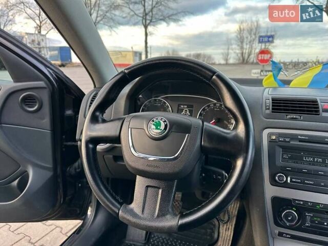 Черный Шкода Октавия, объемом двигателя 1.6 л и пробегом 320 тыс. км за 7300 $, фото 19 на Automoto.ua