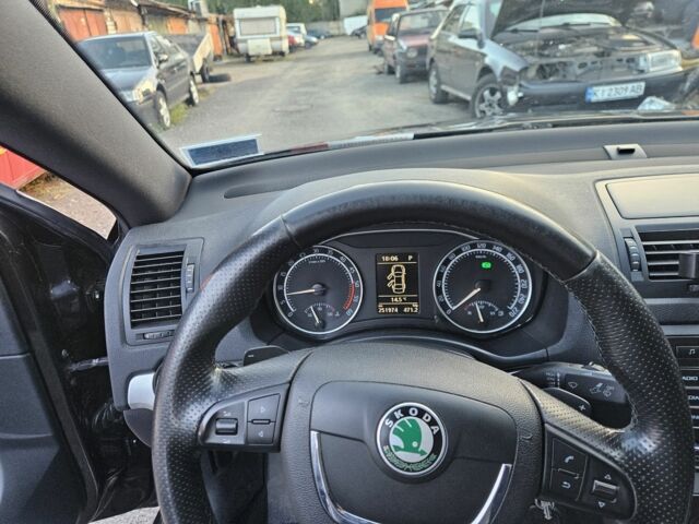 Черный Шкода Октавия, объемом двигателя 2 л и пробегом 253 тыс. км за 10000 $, фото 2 на Automoto.ua